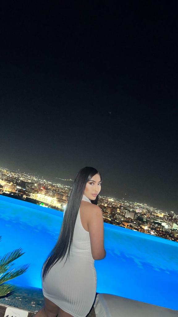 Chica busca chico en Ibiza: 