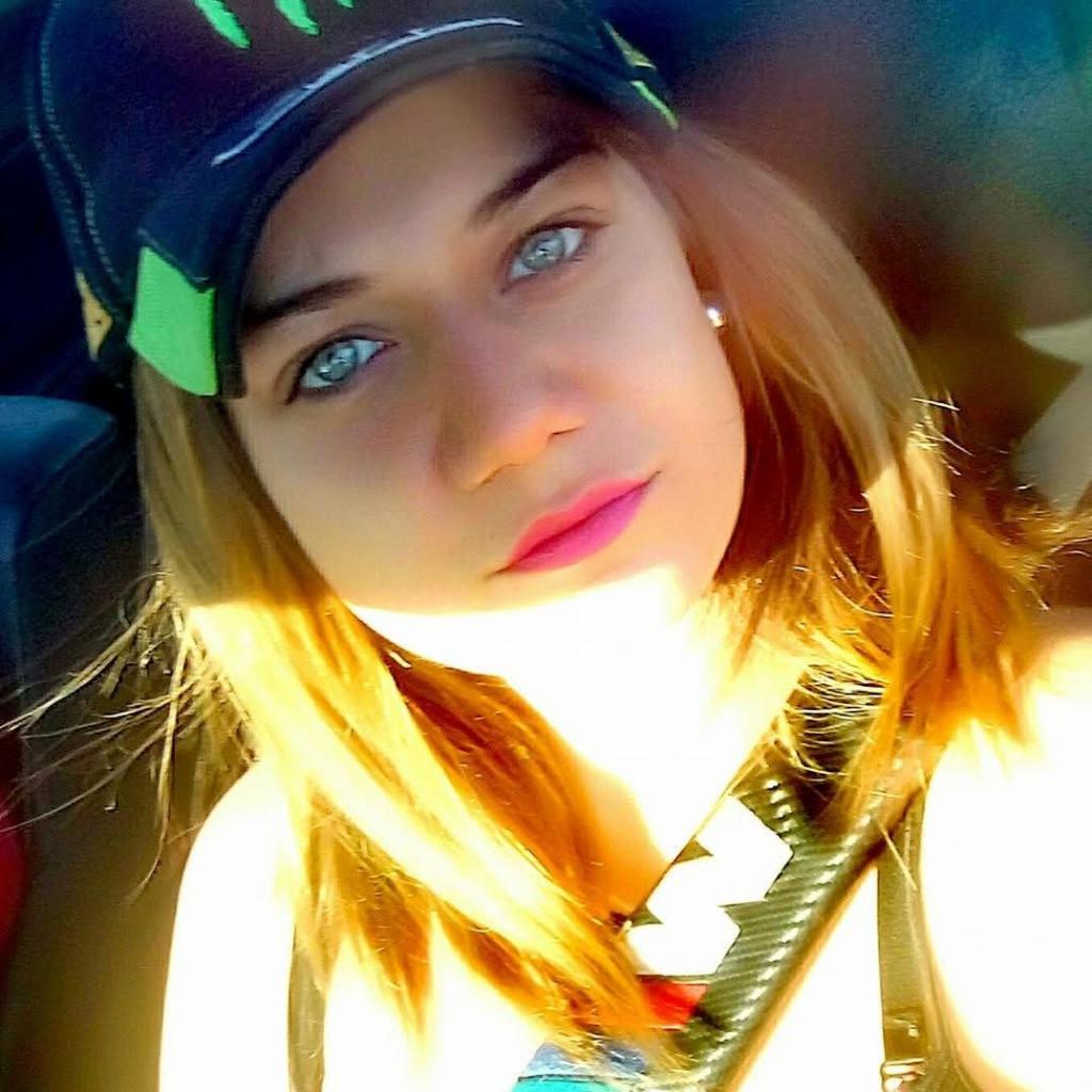 667549883: Chica busca chico en Asturias