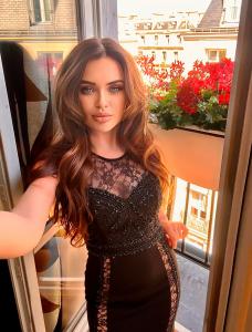 613760149: Chica busca chico en Barcelona