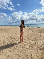 642449172: Chica busca chico en Barcelona