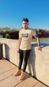 Chico busca chica en La Rioja: 