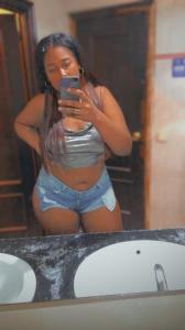 Chica busca chico en Cádiz: 