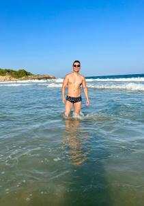 Chico busca chica en Sevilla: 