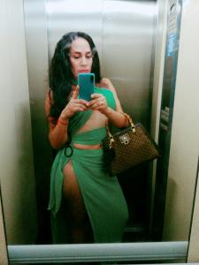 613860890: Chica busca chico en Alicante