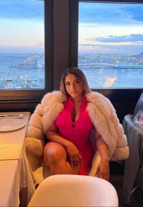 Chica busca chico en Ibiza: 