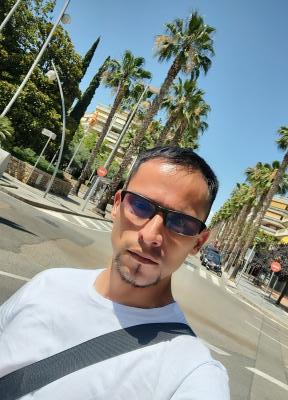 Chico busca chica en Tarragona: 