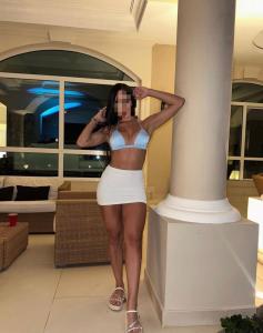 Chica busca chico en Cádiz: 