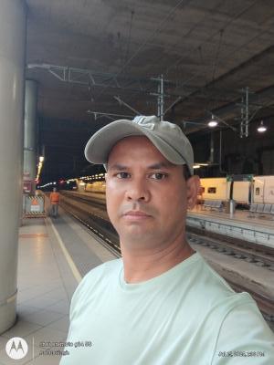 Chico busca chica en Castellón: 