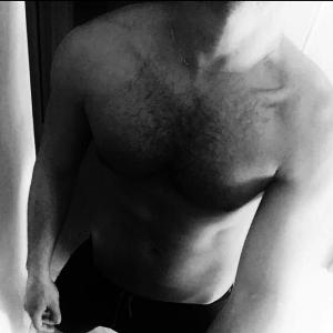 603045493: Chico busca chica en Granada