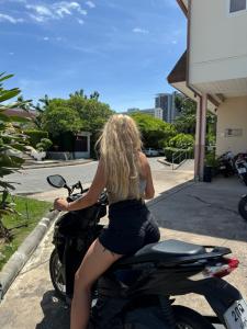 Chica busca chico en Almería: 