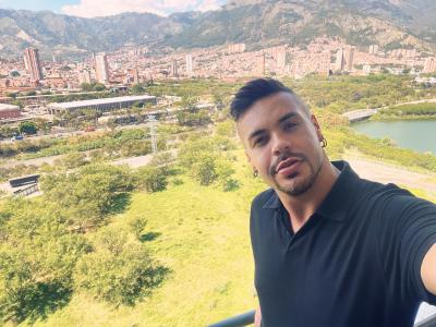 Chico busca chica en Cádiz: 