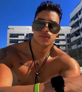 600275601: Chico busca chica en Valencia