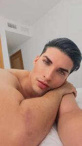 624386159: Chico busca chica en Murcia