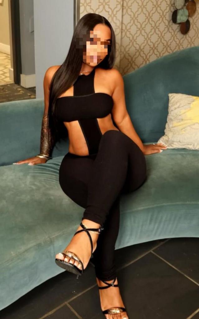 Chica busca chico en Málaga: Chica busca chico