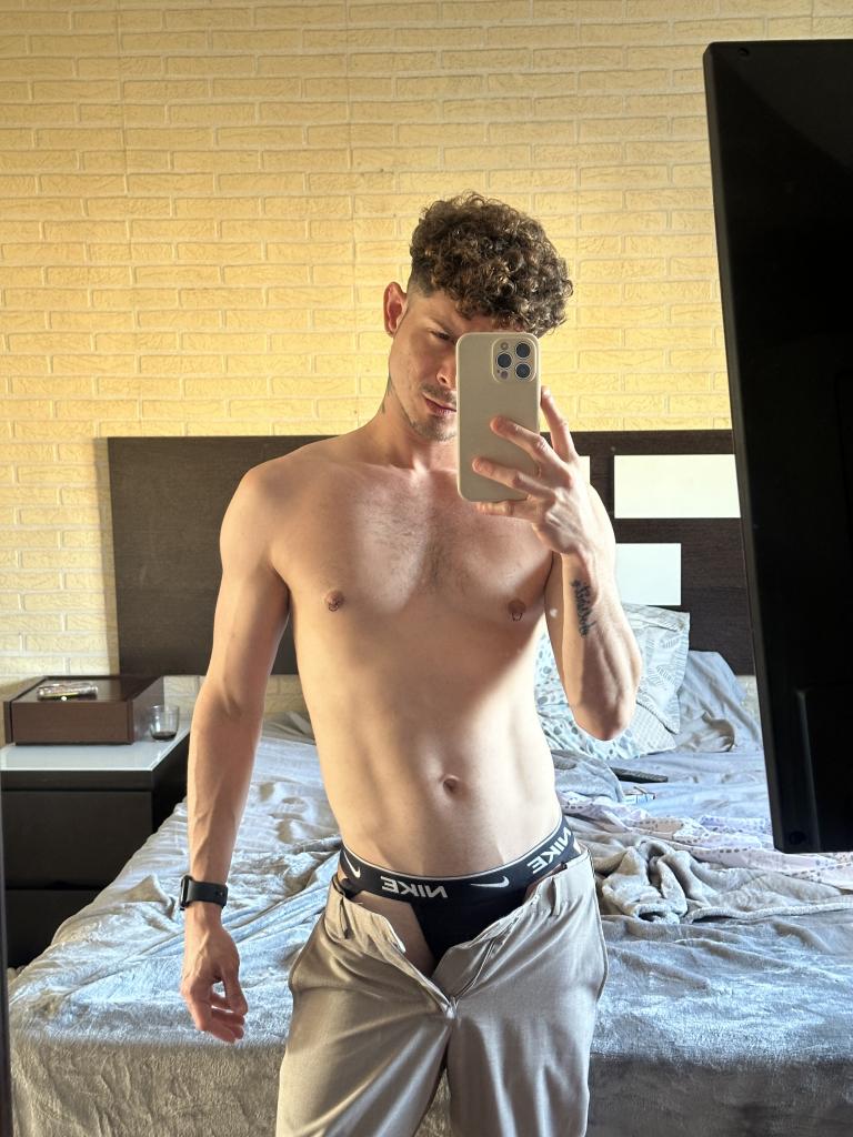 Chico busca chica en Sevilla: 