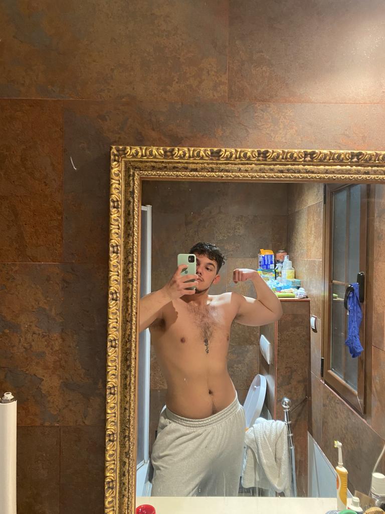 614119408: Chico busca chica en Sevilla