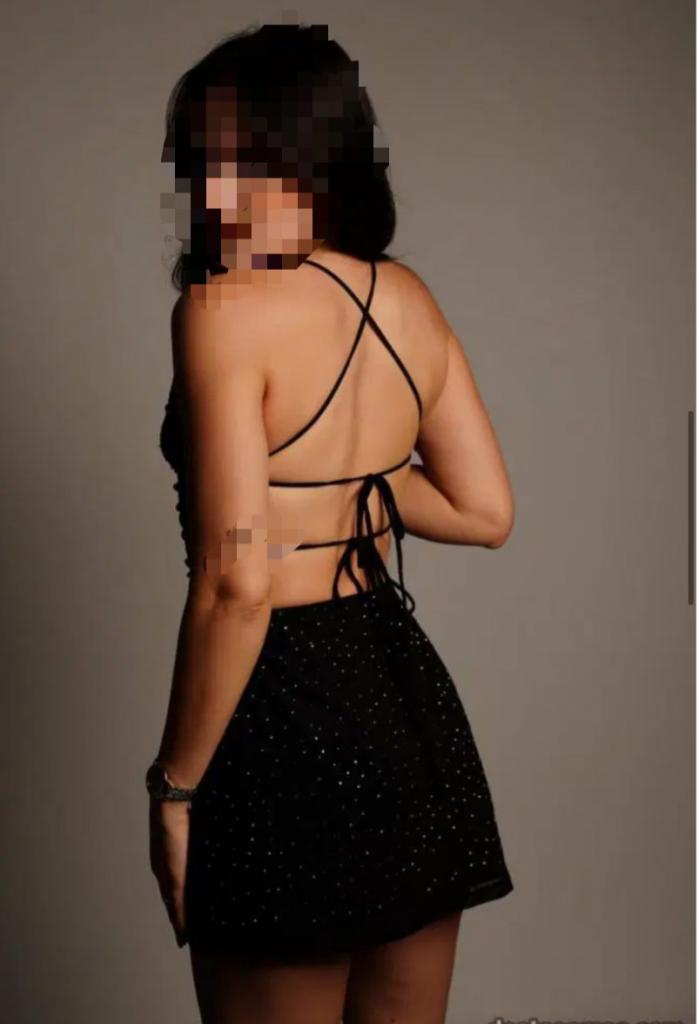 Chica busca chico en Almería: 