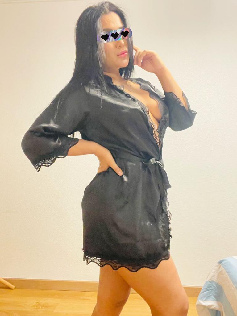 Chica busca chico en Málaga: Chica busca chico