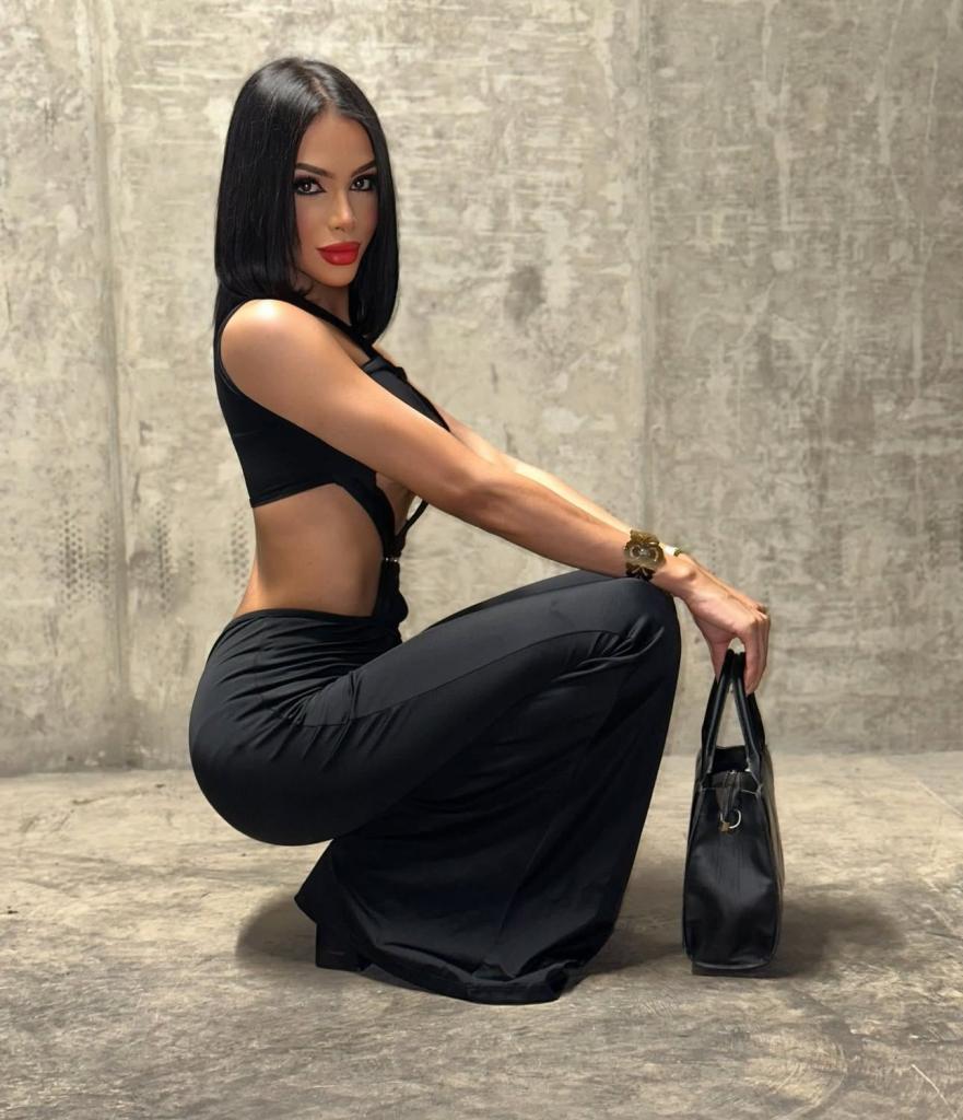 Chica busca chico en Almería: 