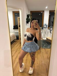 623742351: Chica busca chico en Sevilla