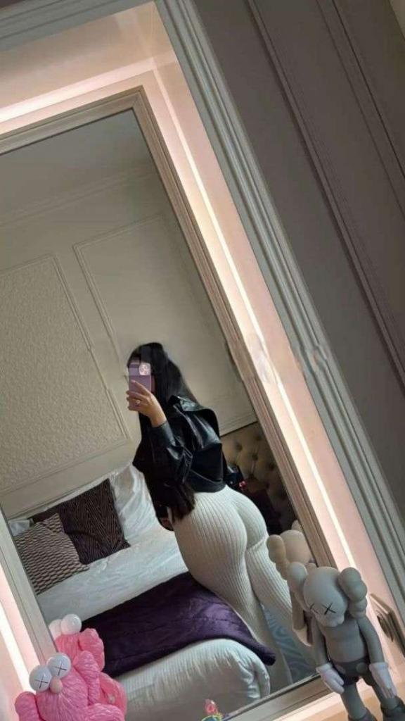 Chica busca chico en Cádiz: 