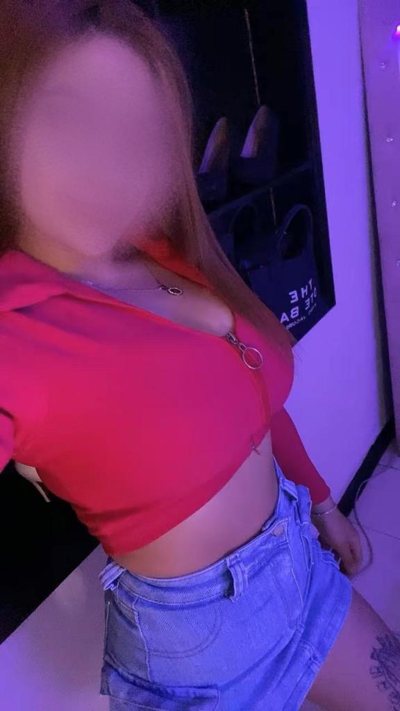 Chica busca chico en Barcelona: 