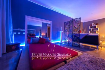 Chica busca chico en Granada: 