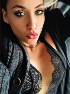 Chica busca chico en Barcelona: 