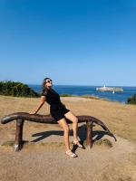 697696775: Chica busca chico en Orense