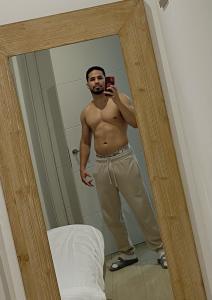 615082648: Chico busca chica en Madrid