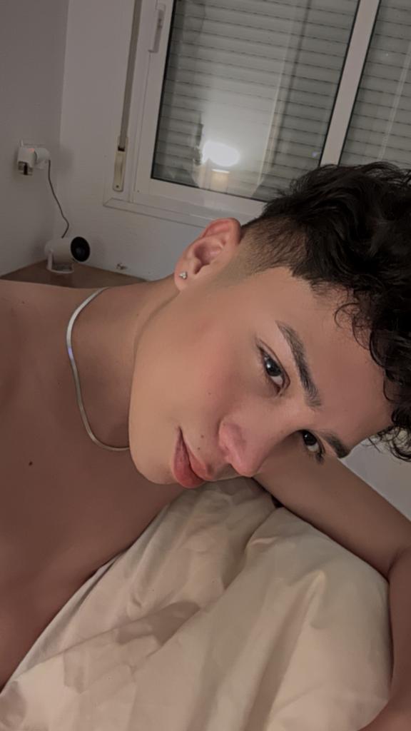 Chico busca chica en Málaga: 