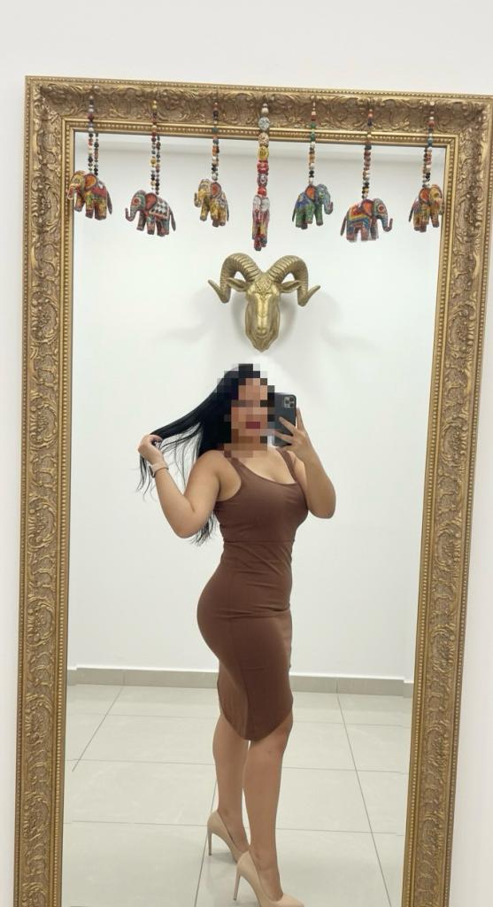 Chica busca chico en Almería: 