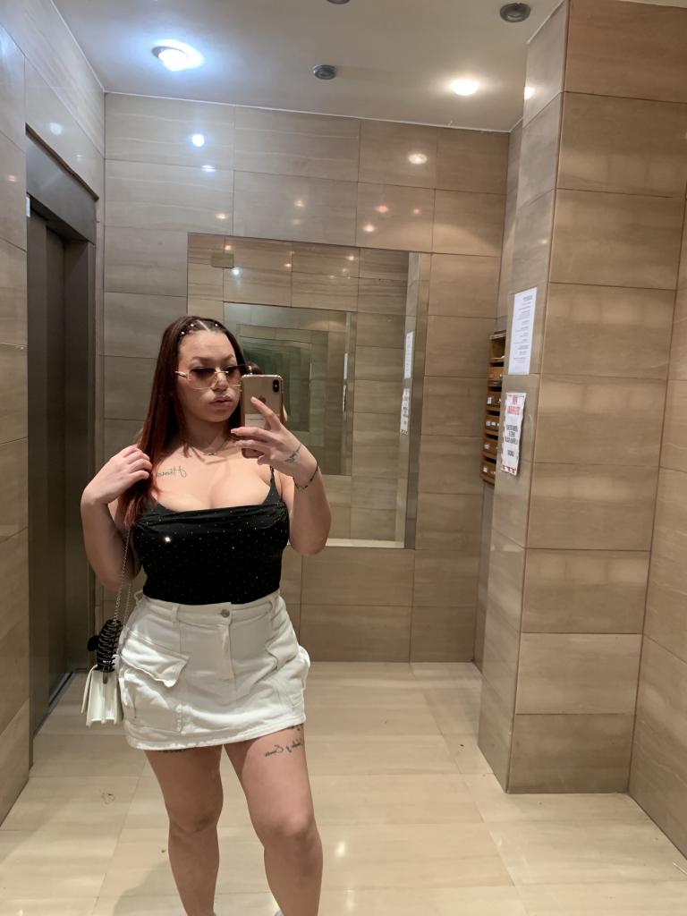 623524131: Chica busca chico en Barcelona