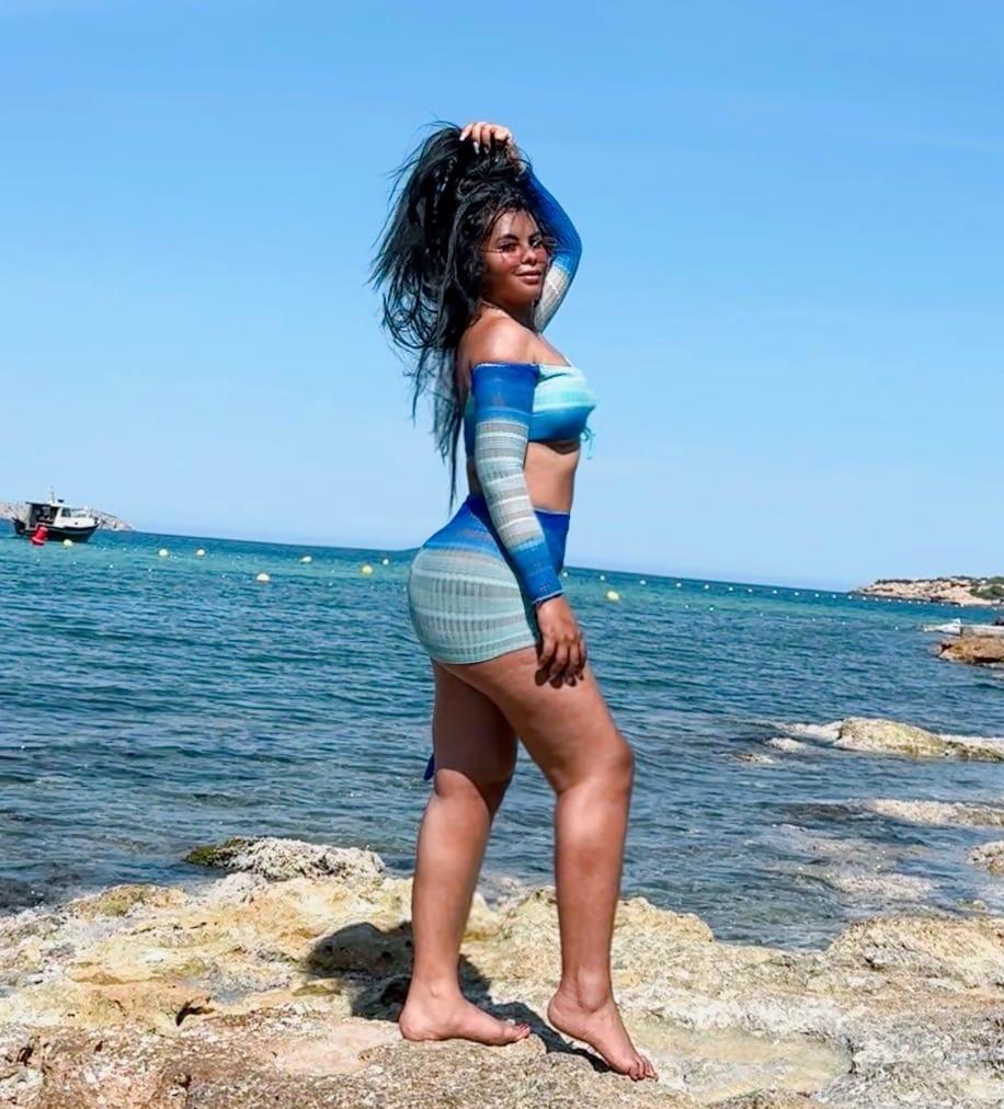 Chica busca chico en Ibiza: 