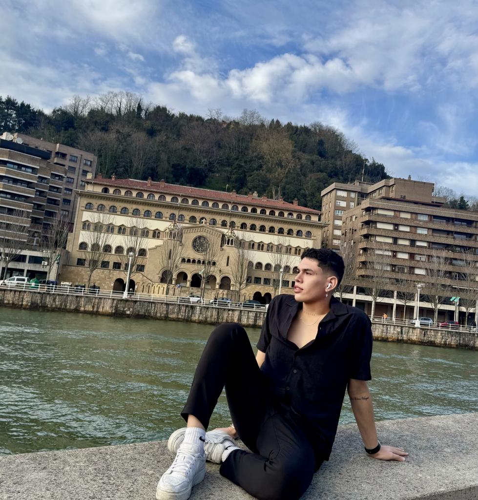 Chico busca chica en Las Palmas: 