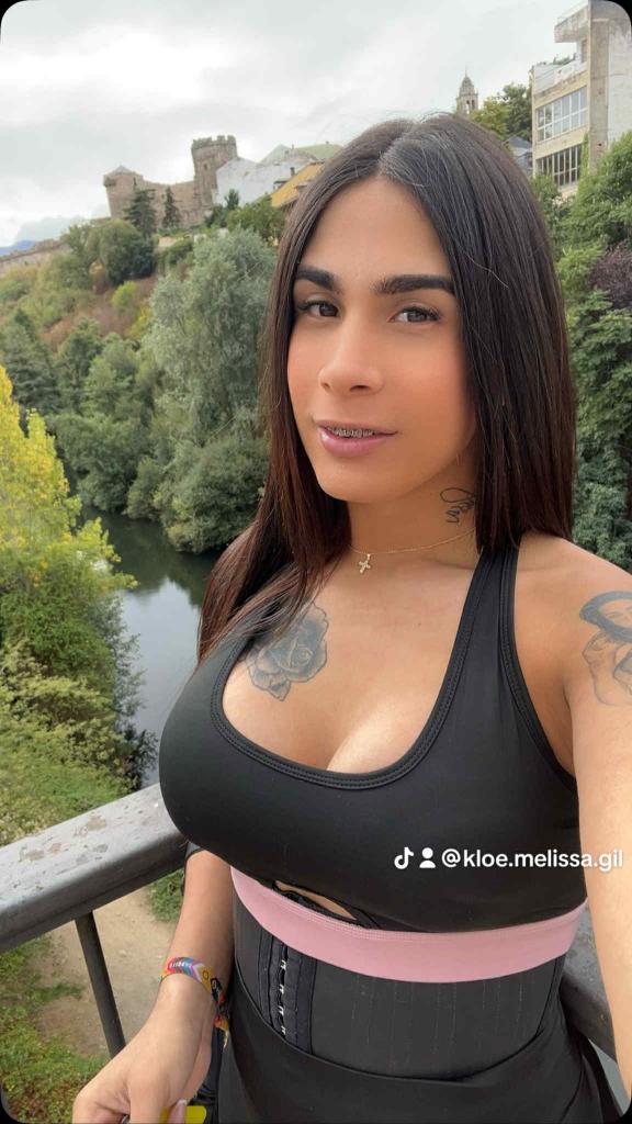 643223667: Transexual en La Coruña