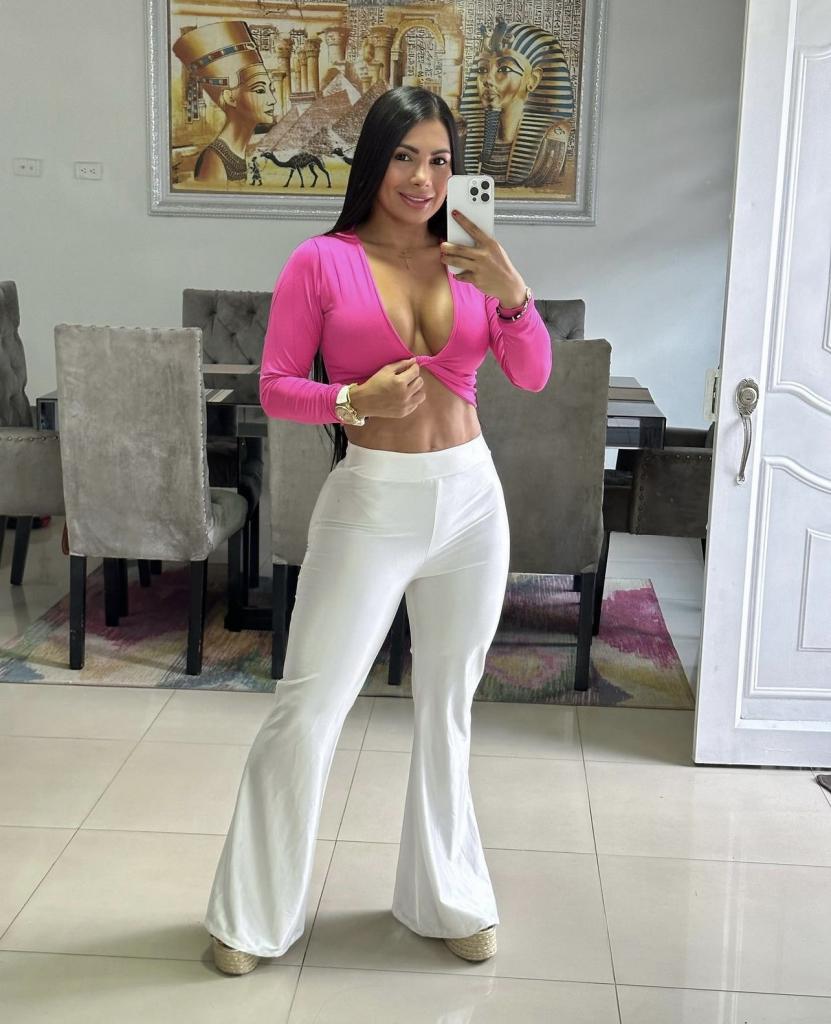 643550582: Chica busca chico en Murcia