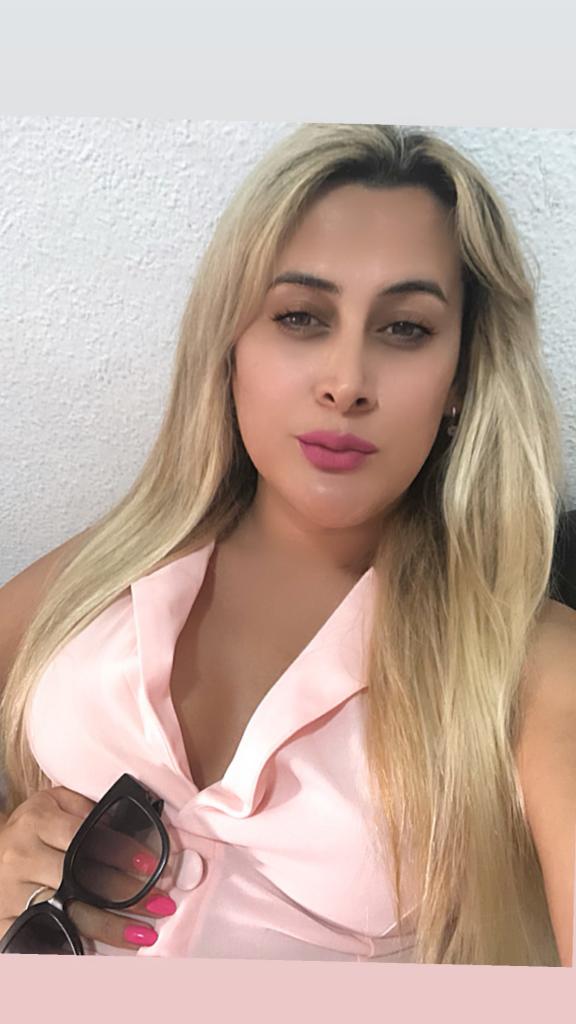 658026286: Chica busca chico en Cádiz