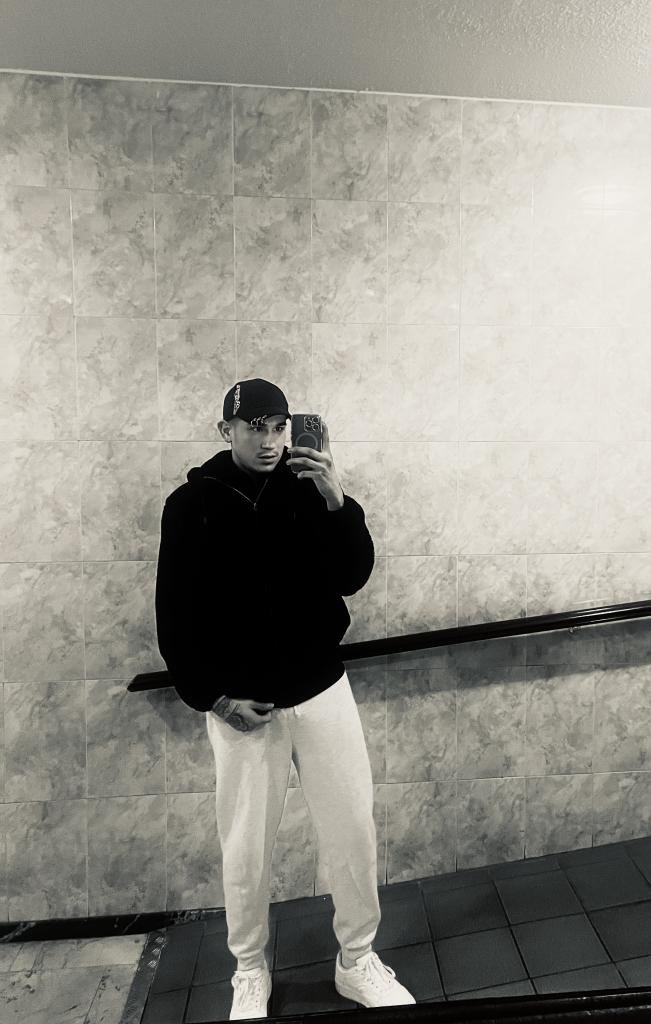 617658902: Chico busca chica en Madrid