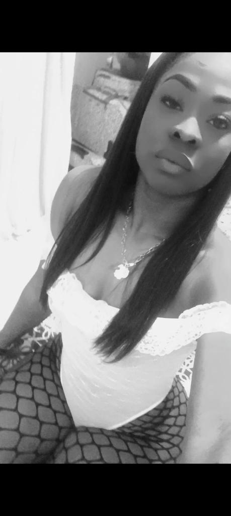 Chica busca chico en Málaga: Chica busca chico