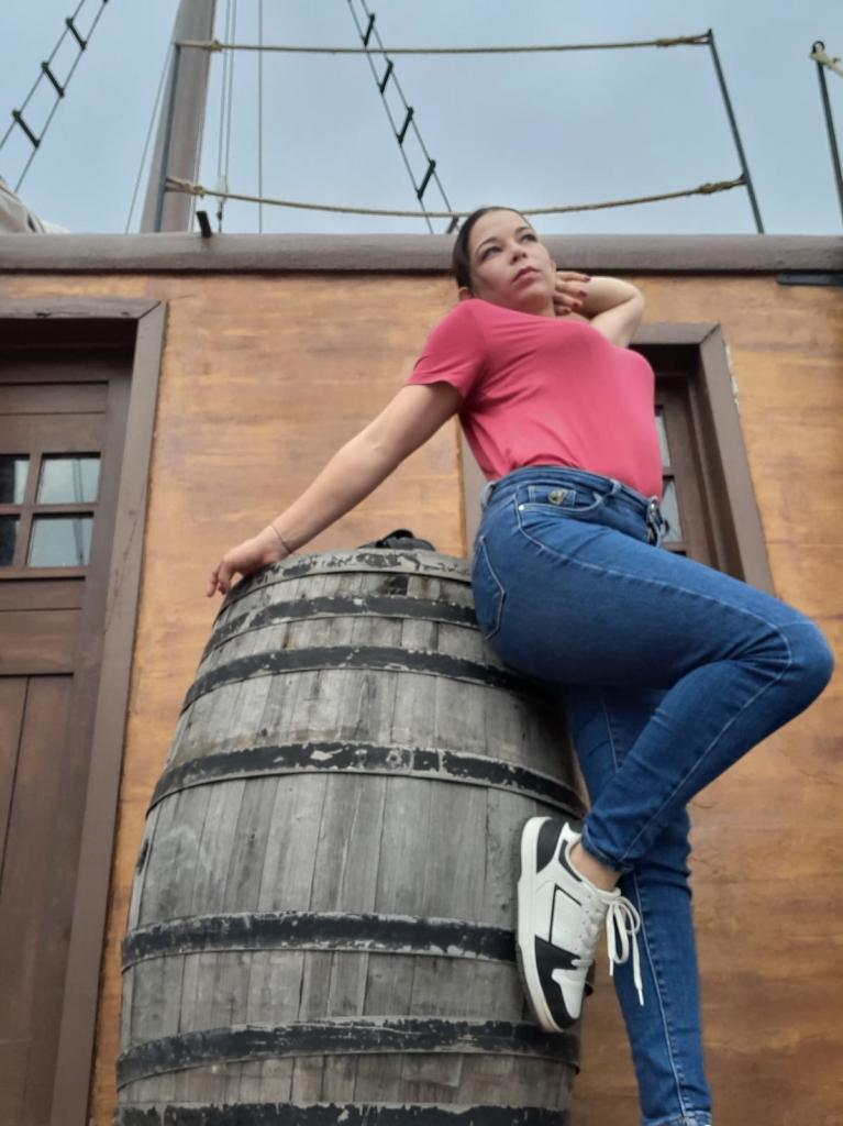 Chica busca chico en Almería: 