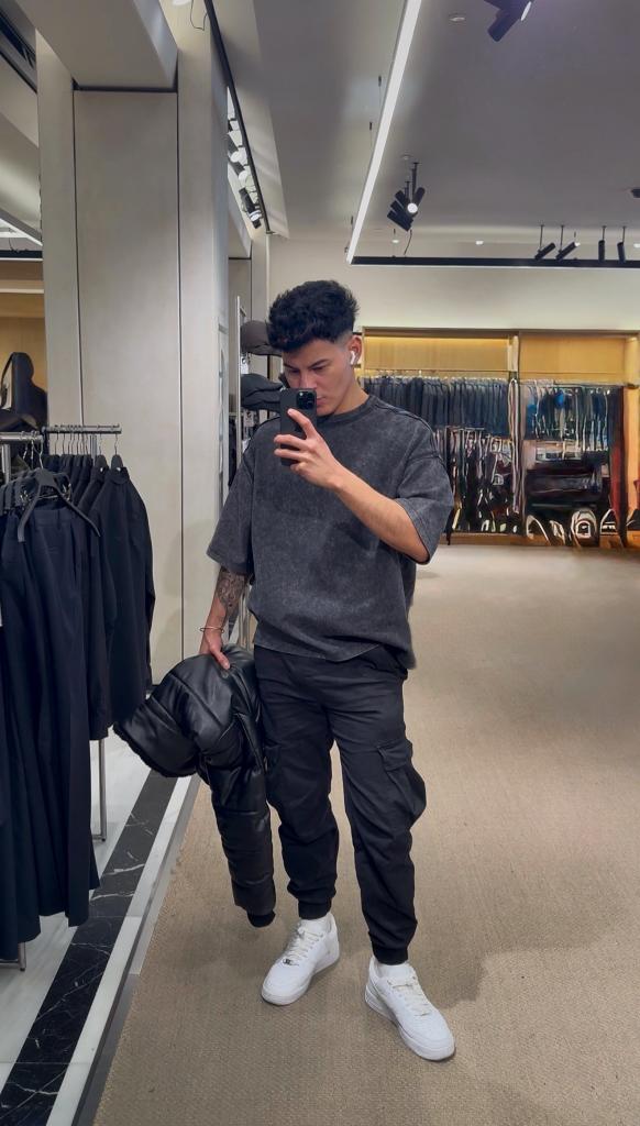 Chico busca chica en Barcelona: Chico busca chica