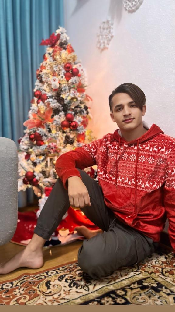 611371739: Chica busca chico en Barcelona