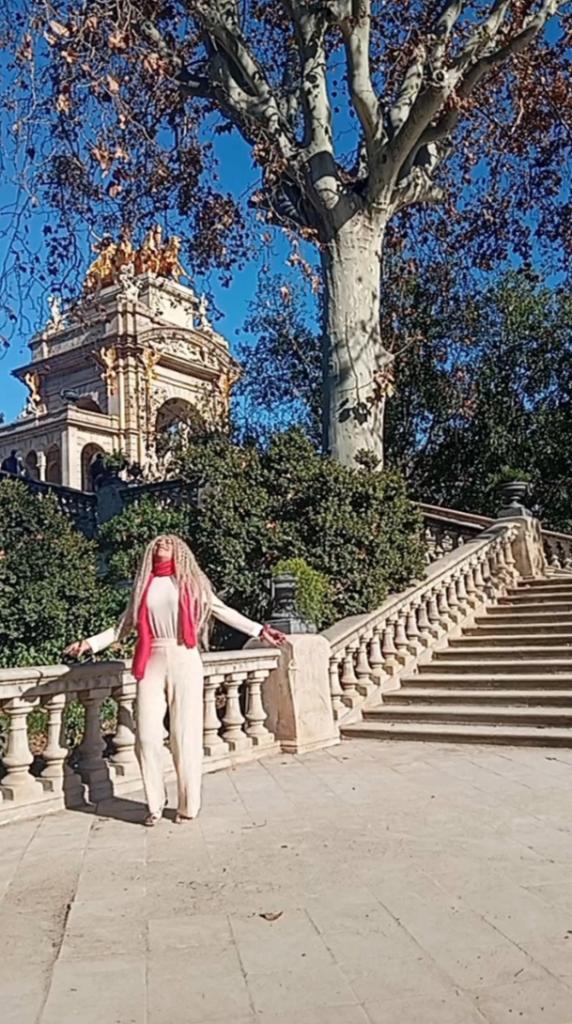 685481913: Travesti en Barcelona