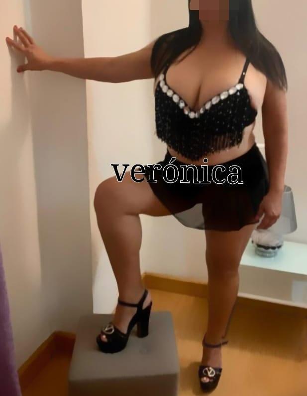 614942539: Chica busca chico en La Coruña