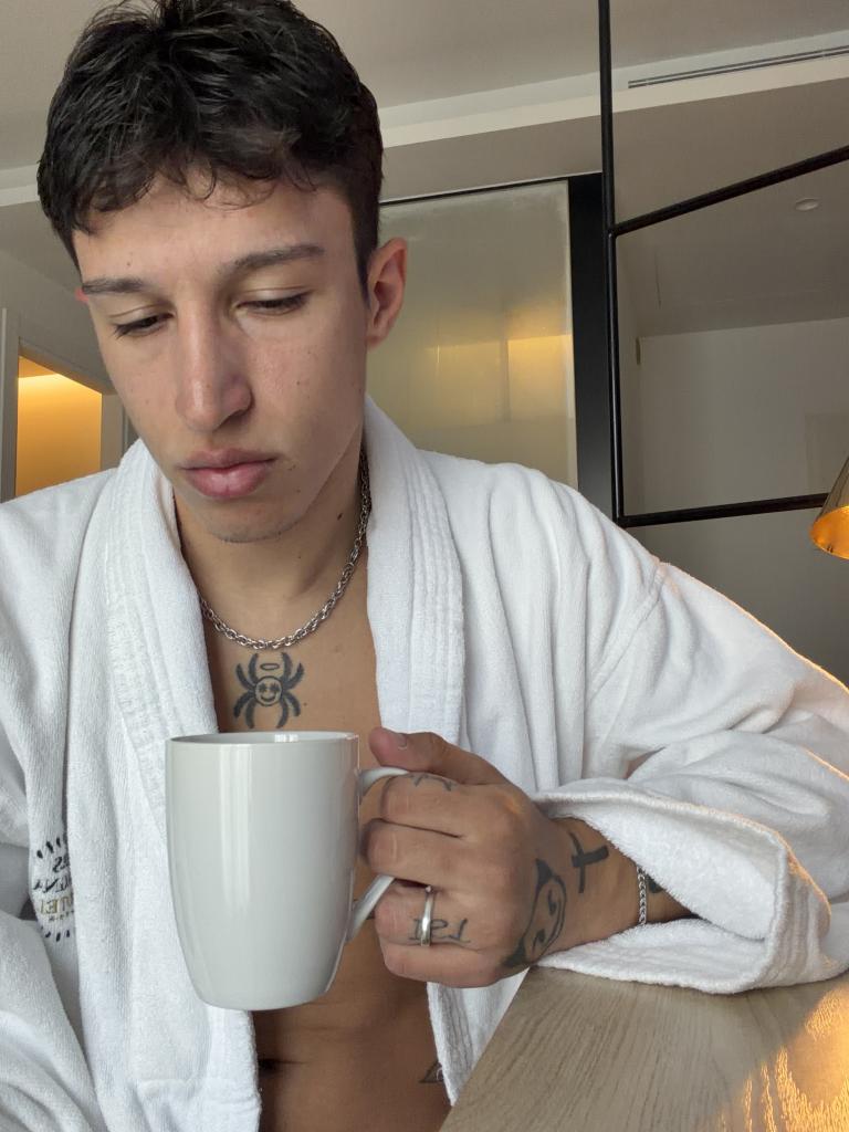 613056897: Chico busca chica en Mallorca