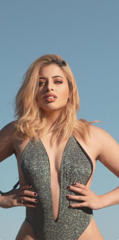 664189895: Chica busca chico en Madrid