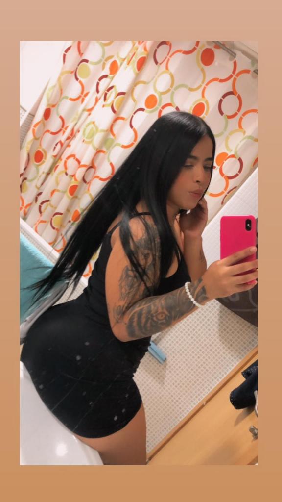 Chica busca chico en Huelva: 