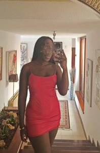 612238180: Chica busca chico en Navarra