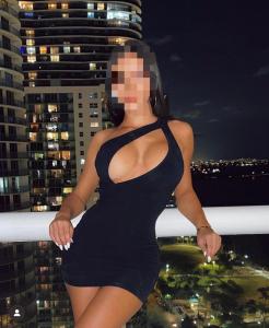 653396332: Chica busca chico en Málaga